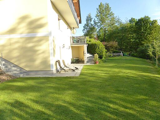 Gartenbereich direkt vor der Ferienwohnung